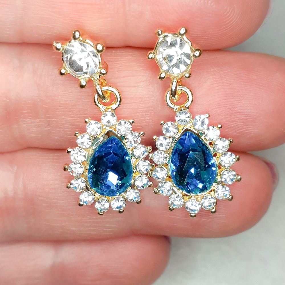 🎀18k Sky Blue Crystal Drop Earings - Picture 4 of 5